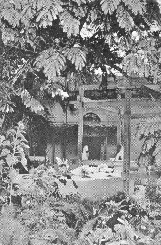 05-08 - Pondichery - ashram - tombeau - 2